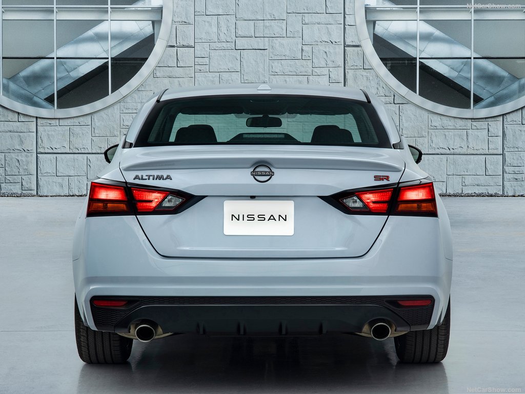 Nissan-Altima-2023-1024-10